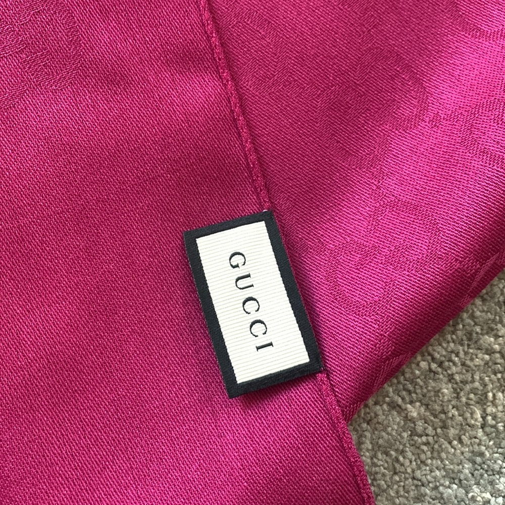 Gucci scarf